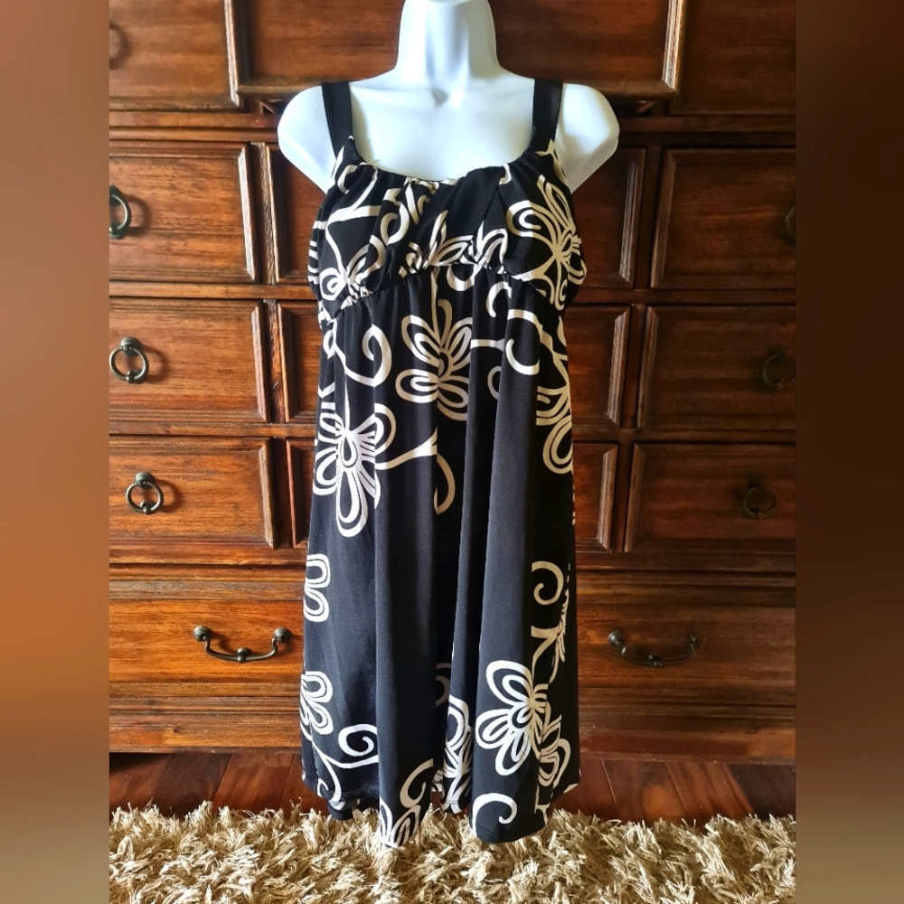 INC Dress Knee Length Sundress Wrapped Bodice Molded Bra Cups Abstract Floral